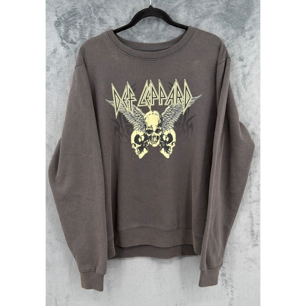 Def Leppard Sweatshirt Mens Size M Logo Crew Rock N Roll Skull Pullover Grey